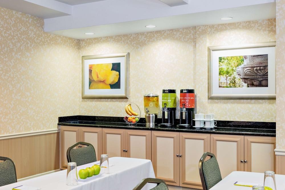 Hilton Garden 3*